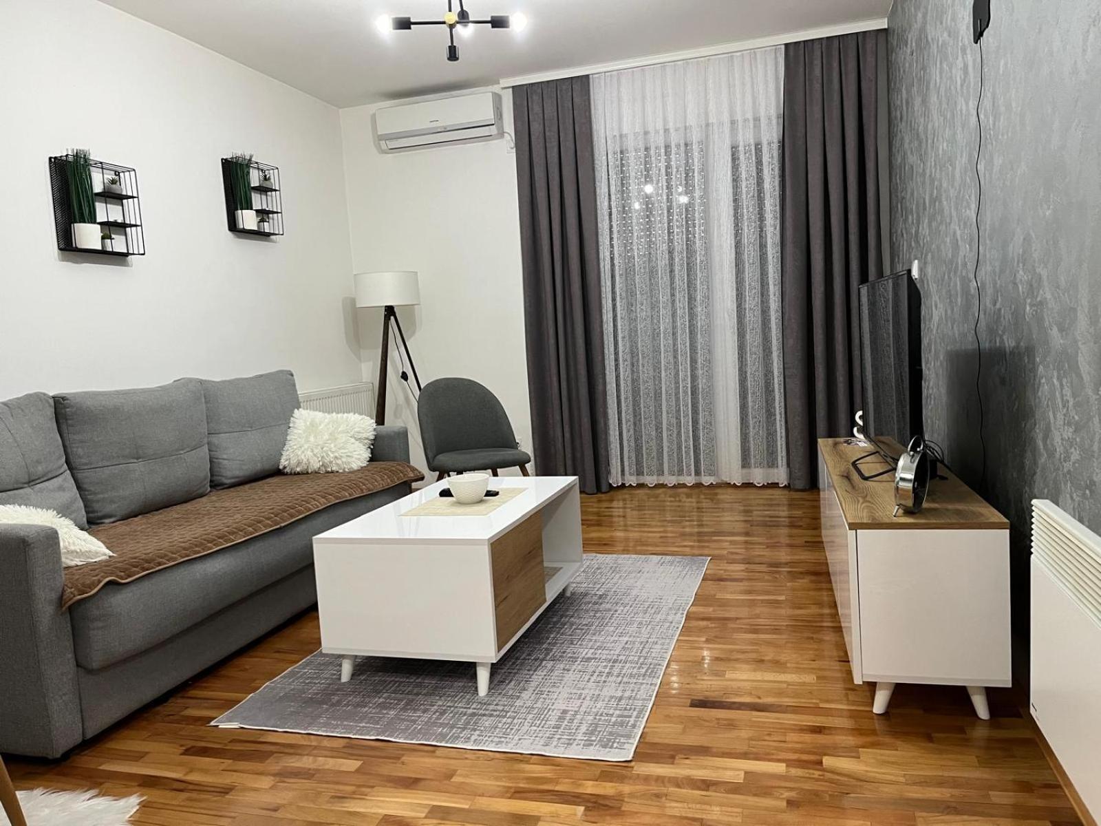 Apartman Lux Вранє Екстер'єр фото
