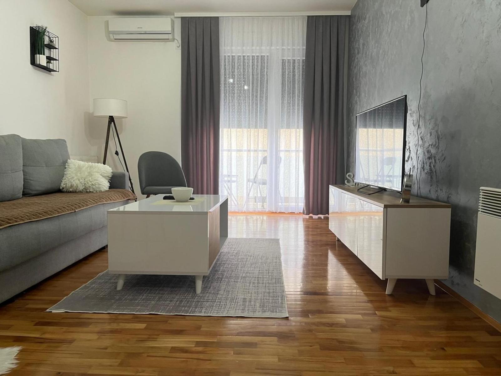 Apartman Lux Вранє Екстер'єр фото