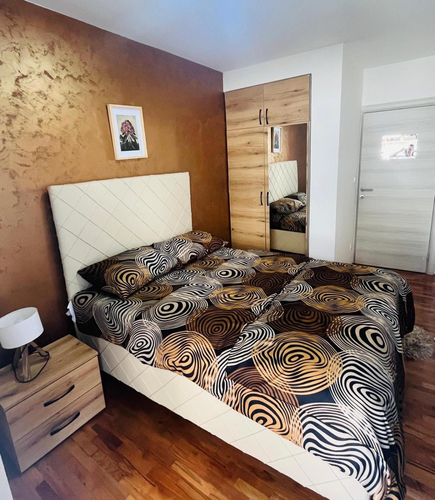 Apartman Lux Вранє Екстер'єр фото